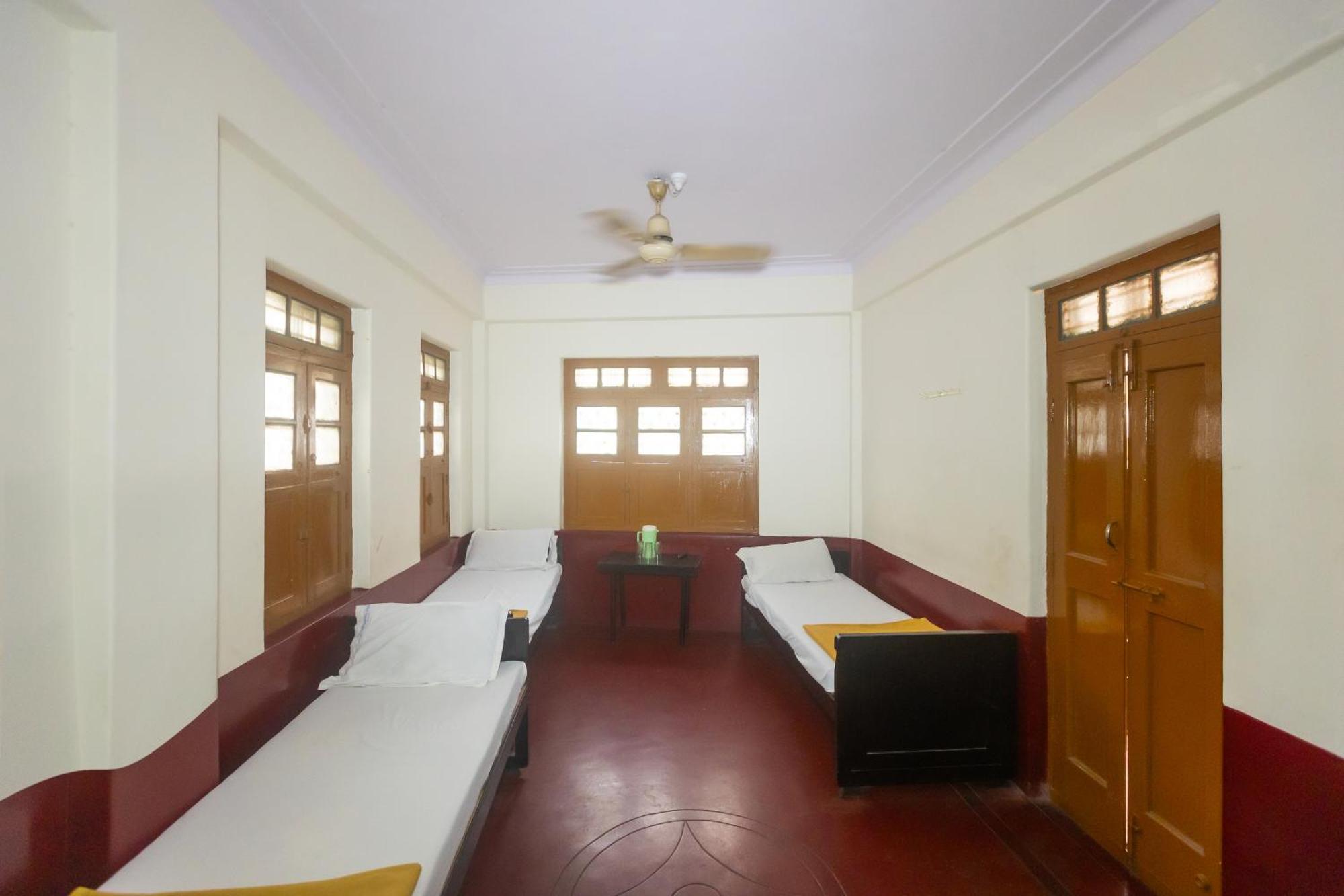 Sri Ramakrishna Hotel Bangalore Exterior foto
